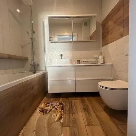 Nowoczesny, Duzy Apartament Z Parkingiem